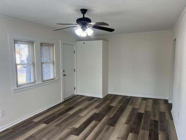 4233 SW 13TH Avenue, Amarillo, TX 79106