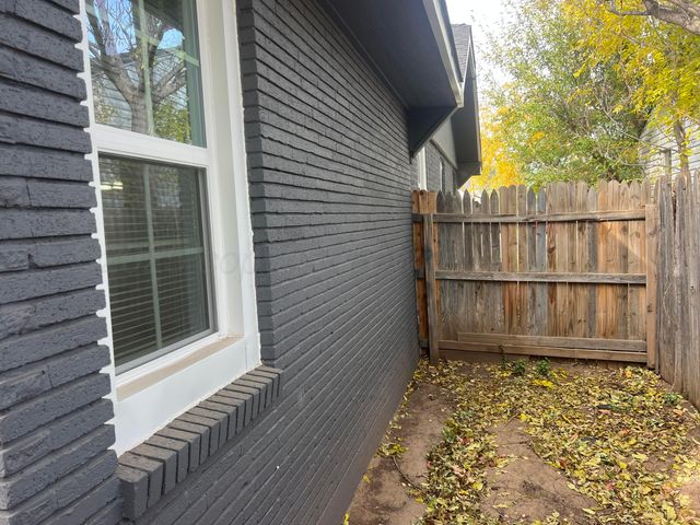 4233 SW 13TH Avenue, Amarillo, TX 79106