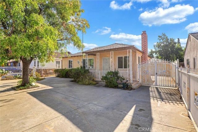 8036 Radford, North Hollywood, CA 91605