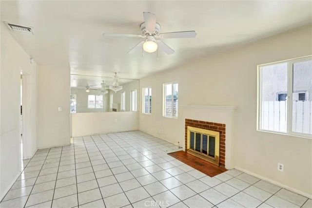 8036 Radford, North Hollywood, CA 91605
