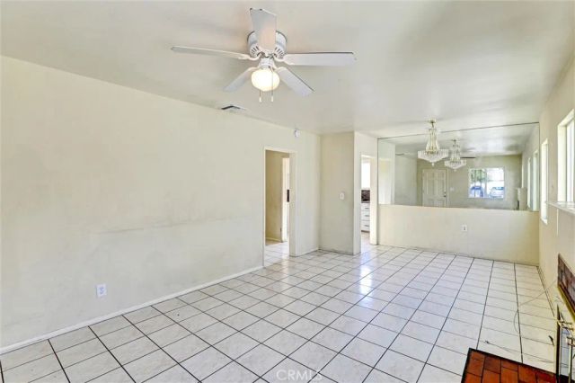 8036 Radford, North Hollywood, CA 91605