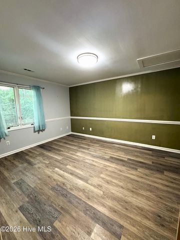 2 Palmetto Place, Greenville, NC 27858
