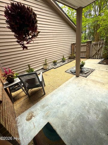 2 Palmetto Place, Greenville, NC 27858