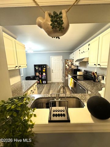 2 Palmetto Place, Greenville, NC 27858
