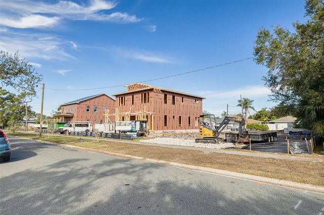 465 47TH AVENUE N, St Petersburg, FL 33703