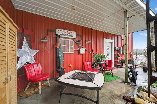 3457 138th Avenue, Hamilton, MI 49419