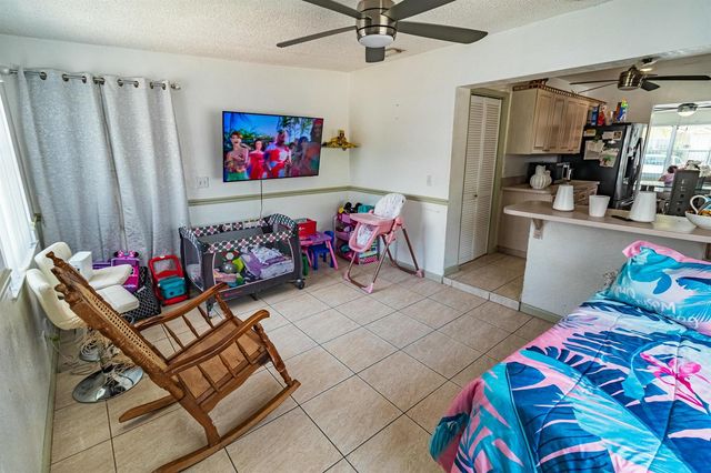 513 El Vedado, West Palm Beach, FL 33405