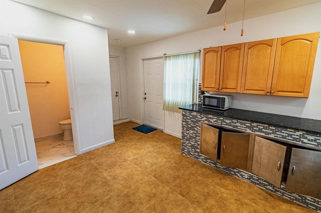 513 El Vedado, West Palm Beach, FL 33405