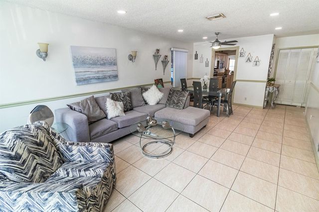 513 El Vedado, West Palm Beach, FL 33405
