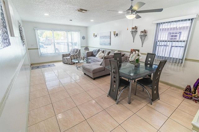 513 El Vedado, West Palm Beach, FL 33405