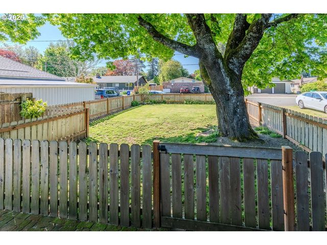 105 Nw 13TH St, Gresham, OR 97030