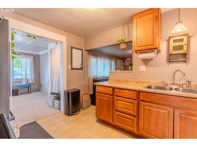 105 Nw 13TH St, Gresham, OR 97030