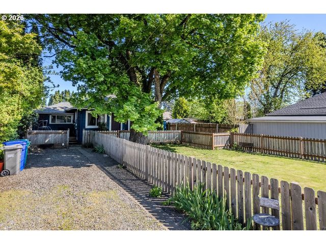 105 Nw 13TH St, Gresham, OR 97030