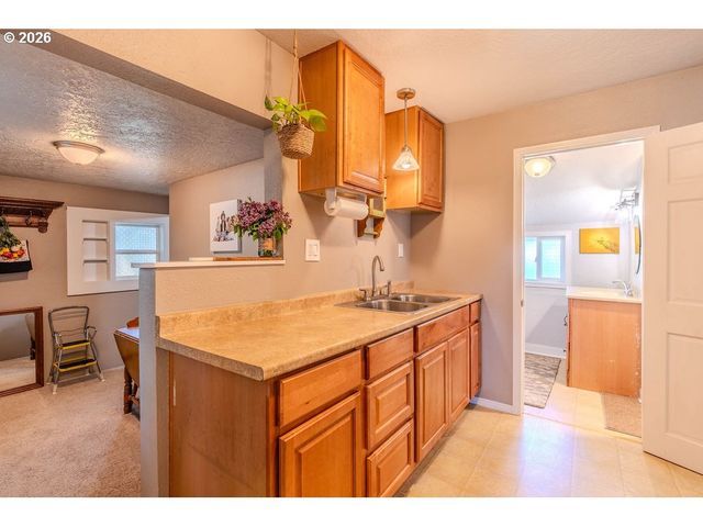 105 Nw 13TH St, Gresham, OR 97030