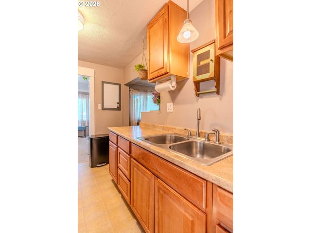105 Nw 13TH St, Gresham, OR 97030