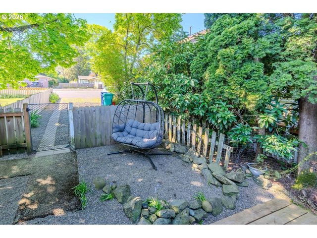 105 Nw 13TH St, Gresham, OR 97030