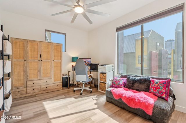 524 E AMES Place, Phoenix, AZ 85004