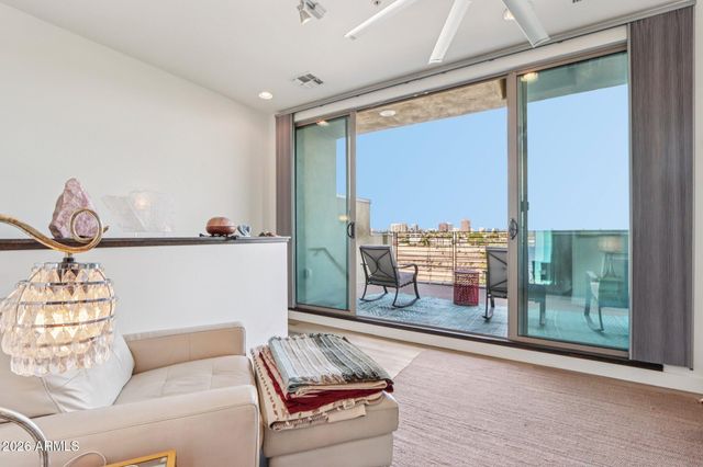 524 E AMES Place, Phoenix, AZ 85004