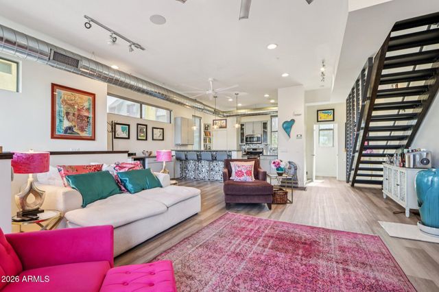 524 E AMES Place, Phoenix, AZ 85004