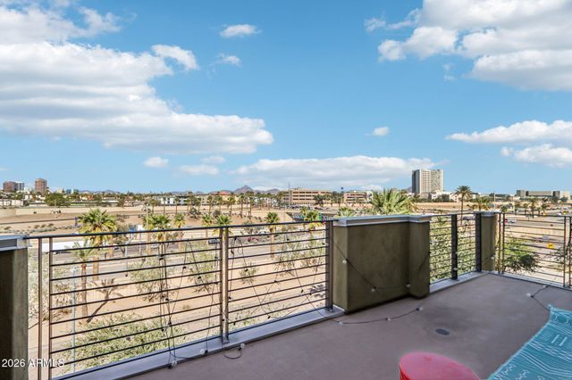 524 E AMES Place, Phoenix, AZ 85004