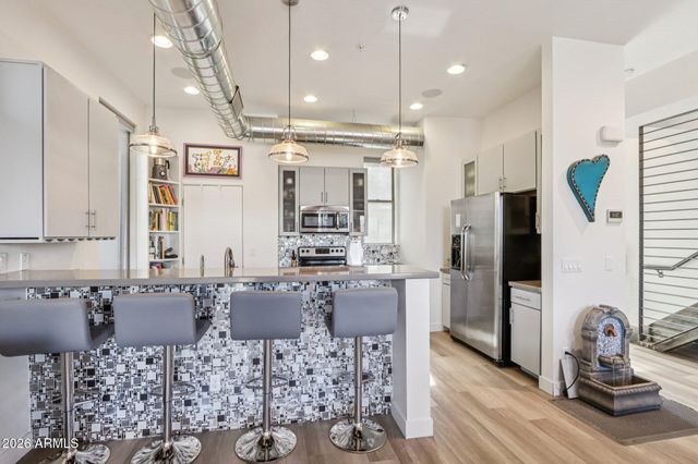 524 E AMES Place, Phoenix, AZ 85004