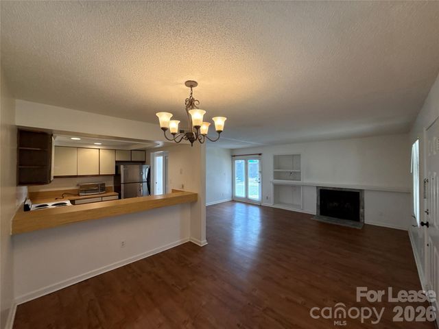 1823 J Julian Lane C, Charlotte, NC 28208
