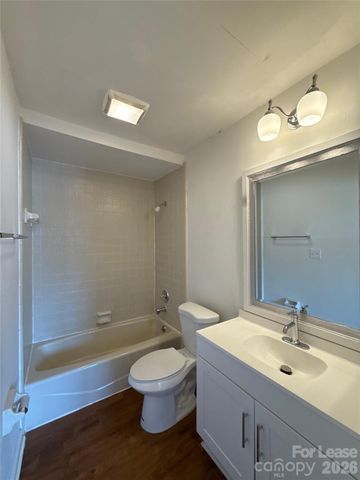 1823 J Julian Lane C, Charlotte, NC 28208