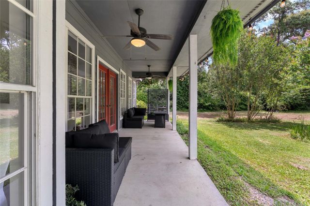 21818 Big River Drive, Magnolia, TX 77355