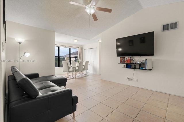 2866 S University Dr 5307, Davie, FL 33328
