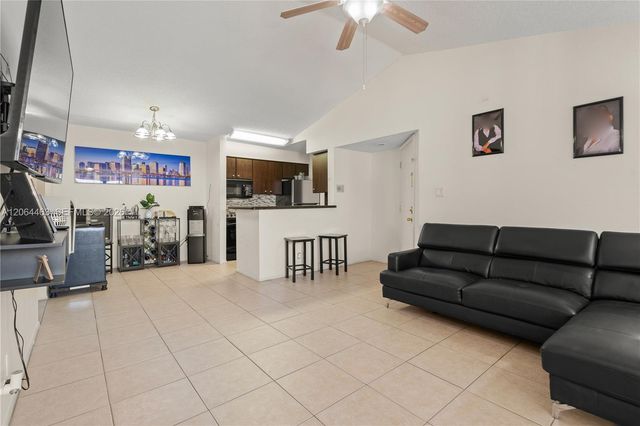 2866 S University Dr 5307, Davie, FL 33328