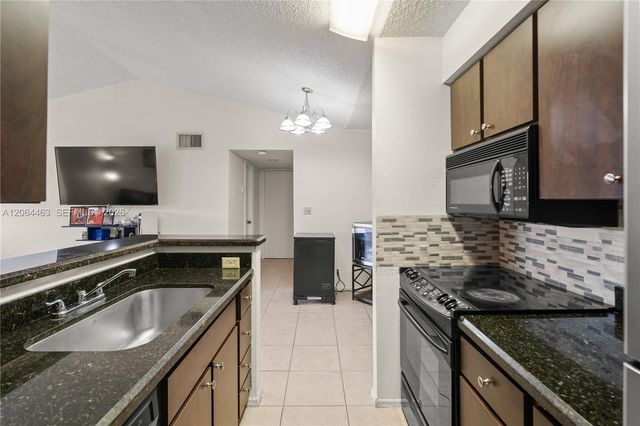 2866 S University Dr 5307, Davie, FL 33328