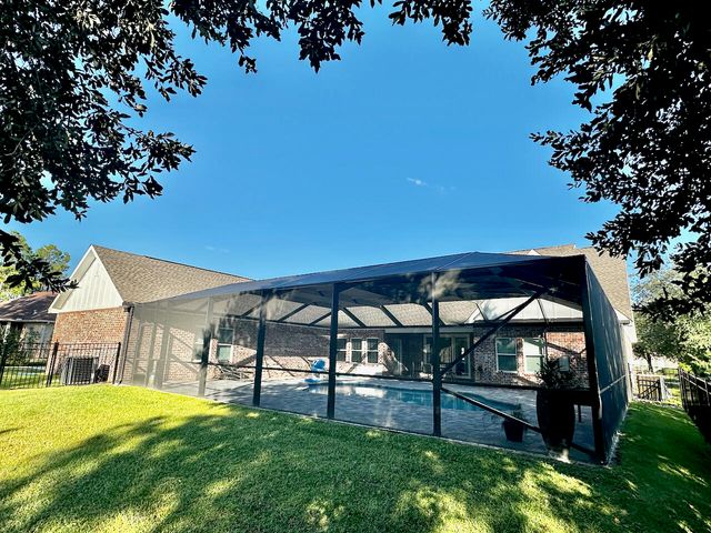 335 E Club House Drive, Freeport, FL 32439