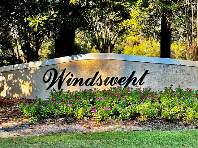 335 E Club House Drive, Freeport, FL 32439