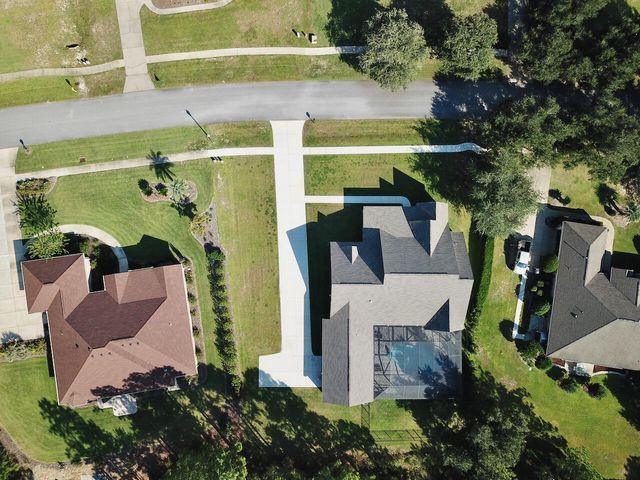 335 E Club House Drive, Freeport, FL 32439
