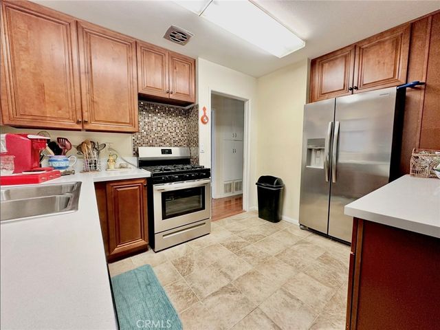 200 Mary Lane, Hemet, CA 92543
