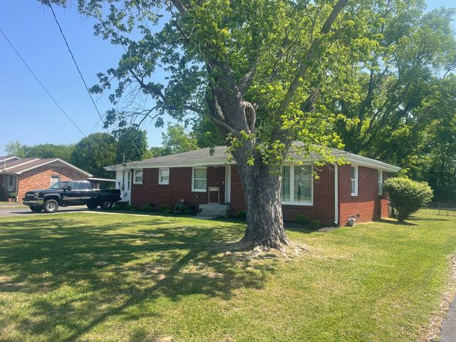 205 Winwood Dr, Lebanon, TN 37087
