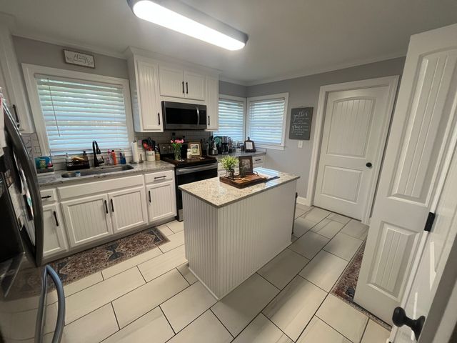205 Winwood Dr, Lebanon, TN 37087