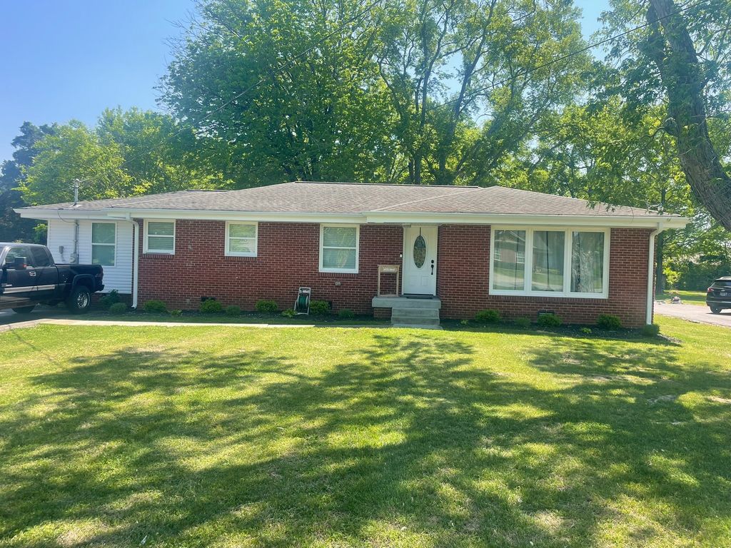 205 Winwood Dr, Lebanon, TN 37087