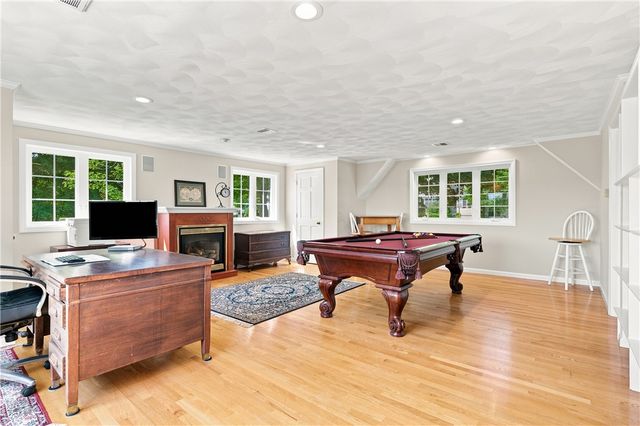 11 Hayfield Lane, Cumberland, RI 02864