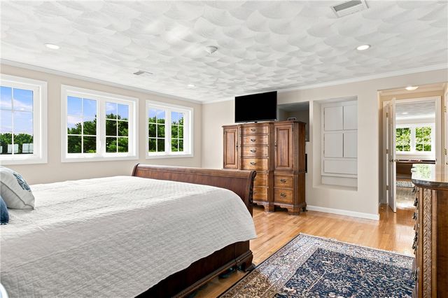 11 Hayfield Lane, Cumberland, RI 02864
