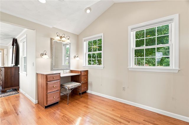 11 Hayfield Lane, Cumberland, RI 02864