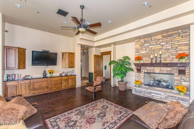 6202 E MCKELLIPS Road 135, Mesa, AZ 85215