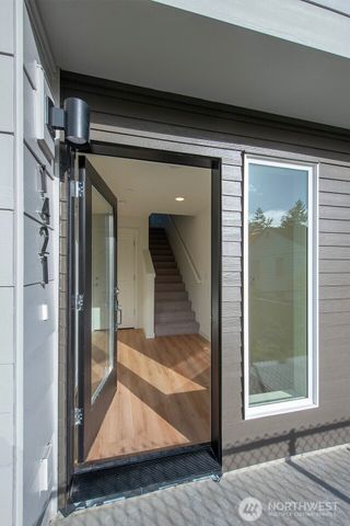 1421 SW 111th Lane, Seattle, WA 98146