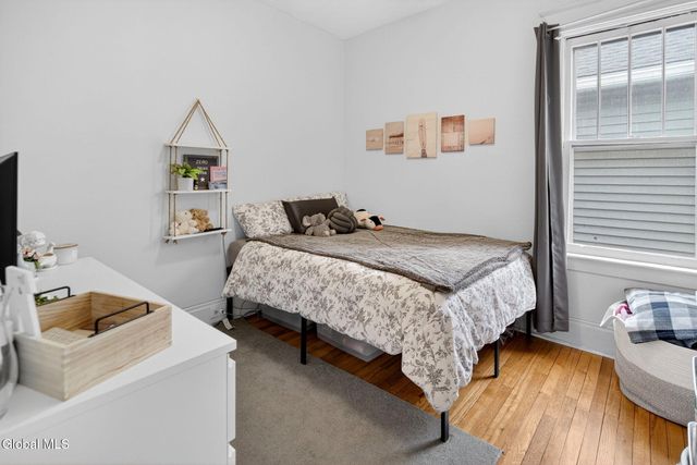 31 N Lake Avenue, Troy, NY 12180