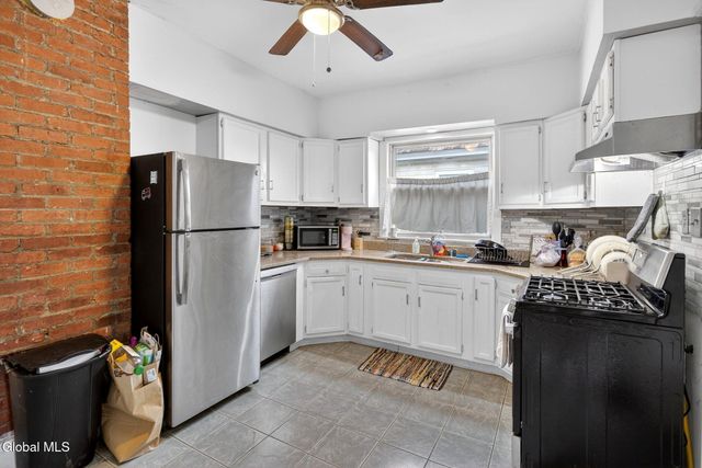 31 N Lake Avenue, Troy, NY 12180