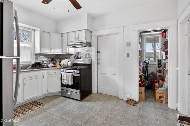 31 N Lake Avenue, Troy, NY 12180