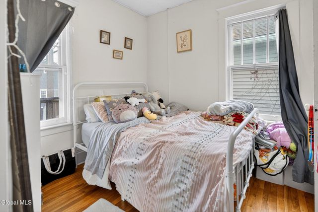 31 N Lake Avenue, Troy, NY 12180