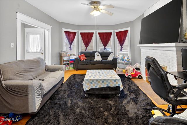 31 N Lake Avenue, Troy, NY 12180