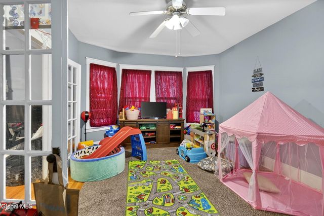 31 N Lake Avenue, Troy, NY 12180