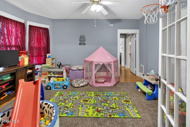 31 N Lake Avenue, Troy, NY 12180